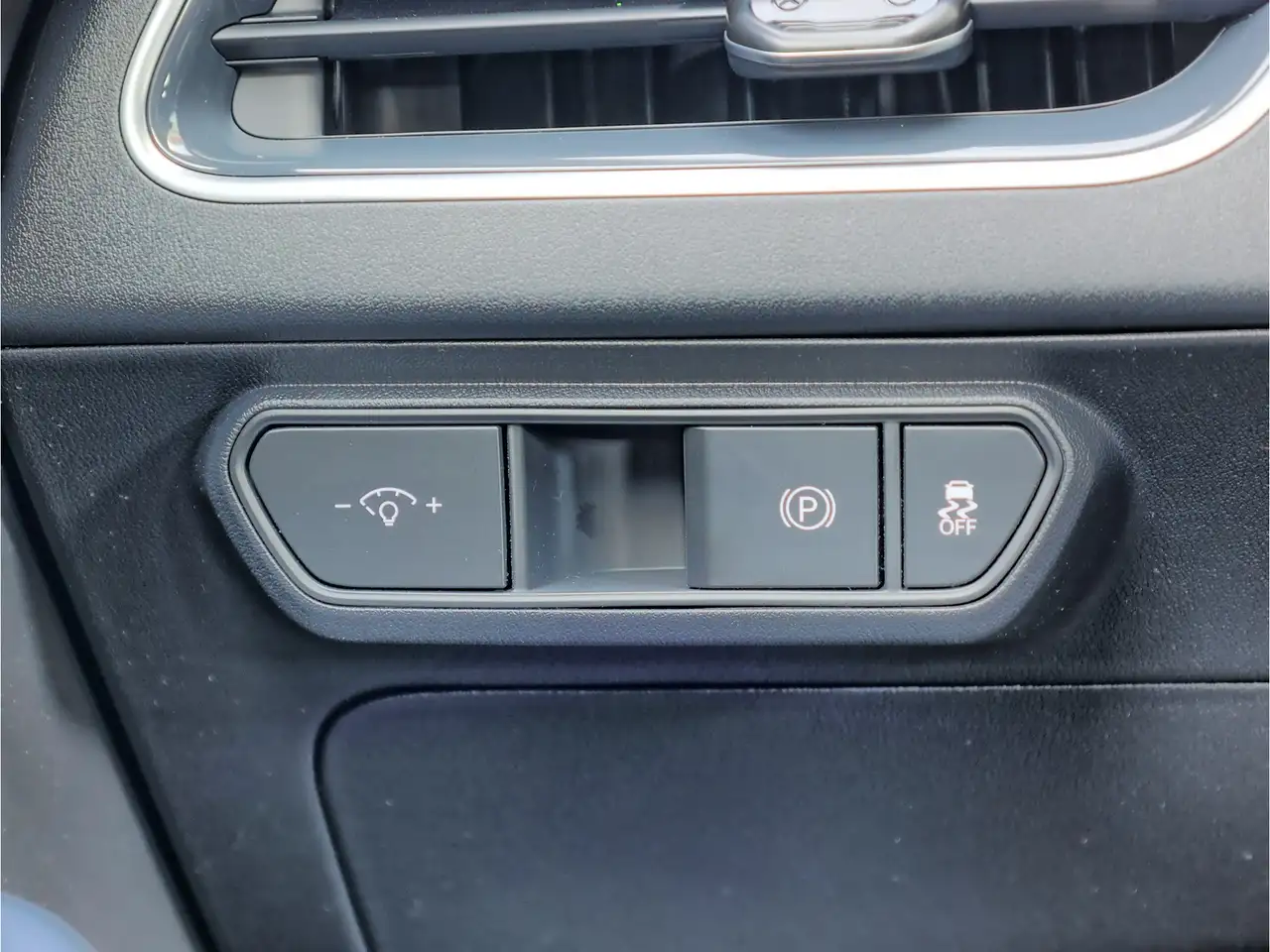 Kia K4 photo Kia K4