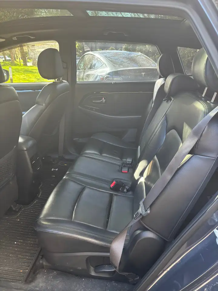 Kia Rondo fotografie Kia Rondo