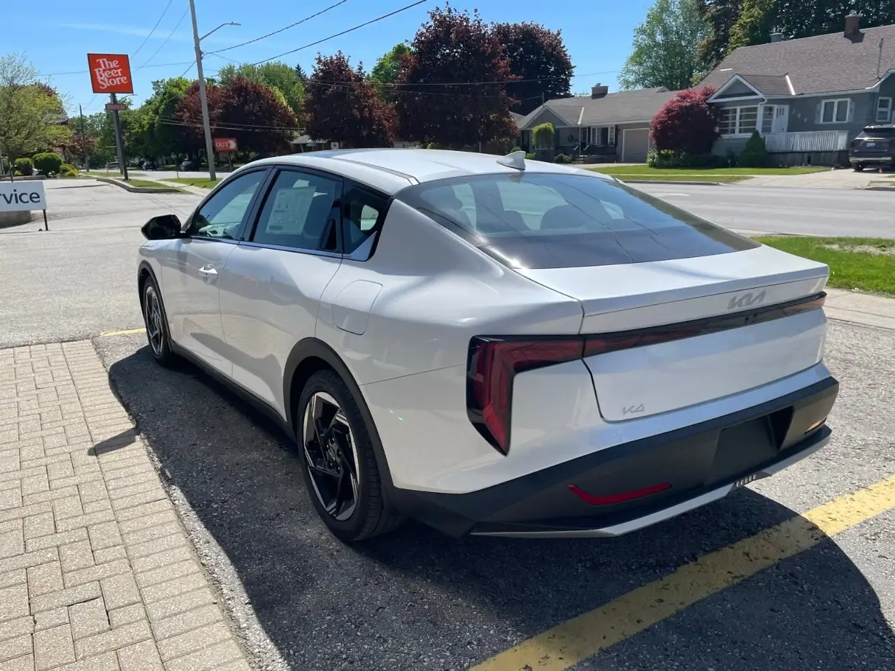 Kia K4 снимка Kia K4
