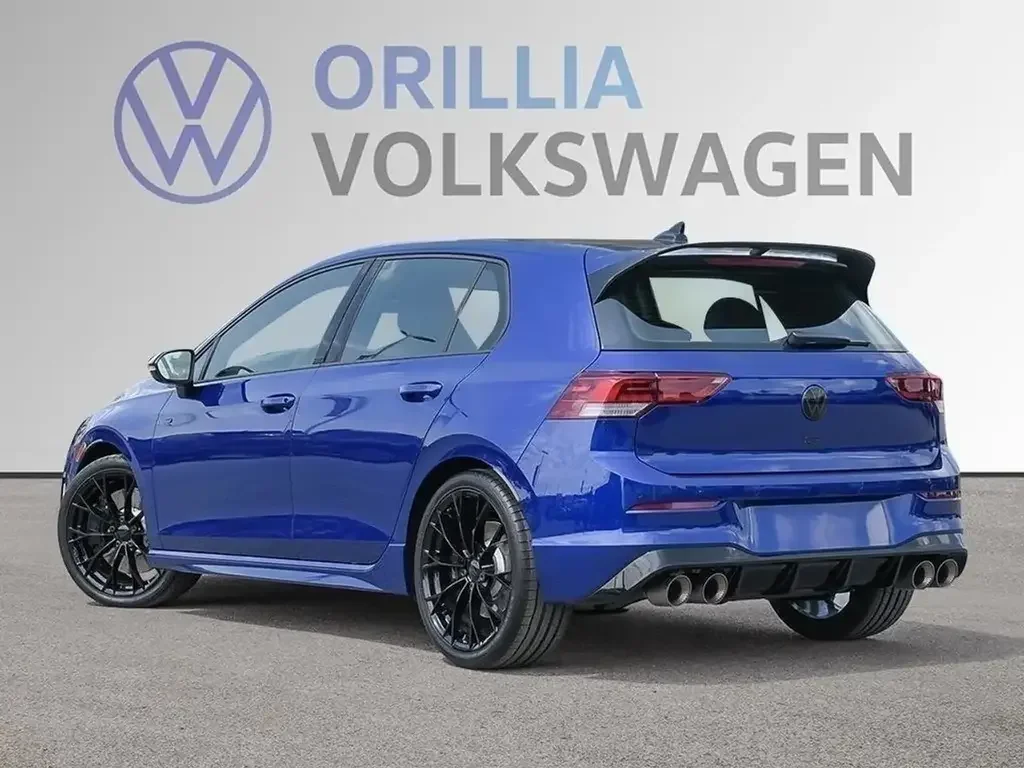 Volkswagen Golf R снимка Volkswagen Golf R