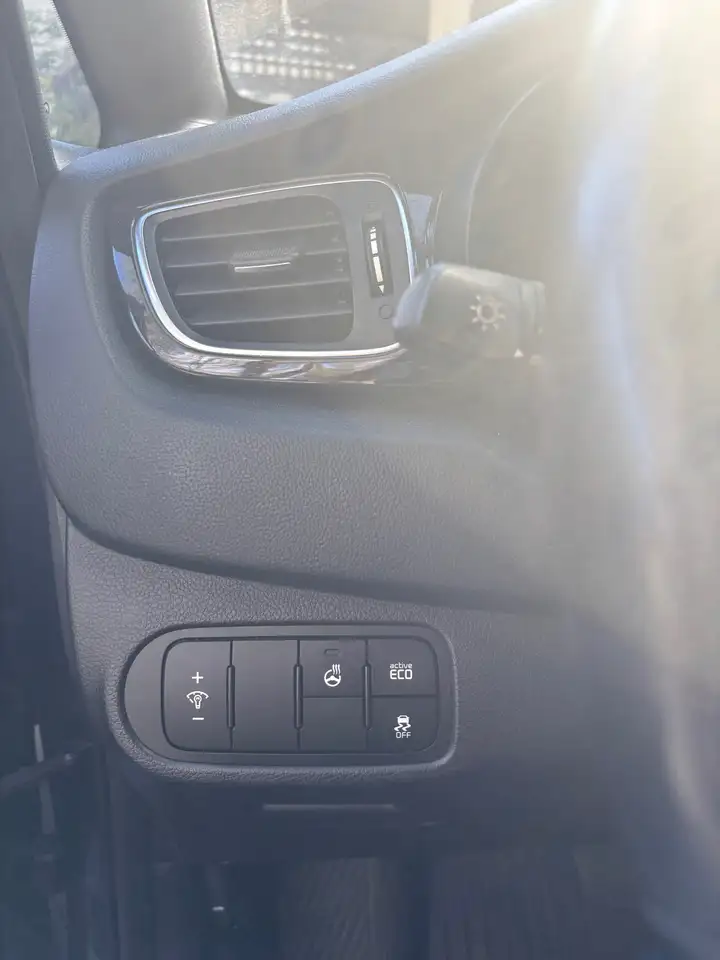 Kia Rondo fotografie Kia Rondo