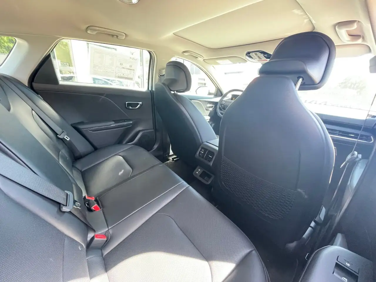 Kia K4 снимка Kia K4