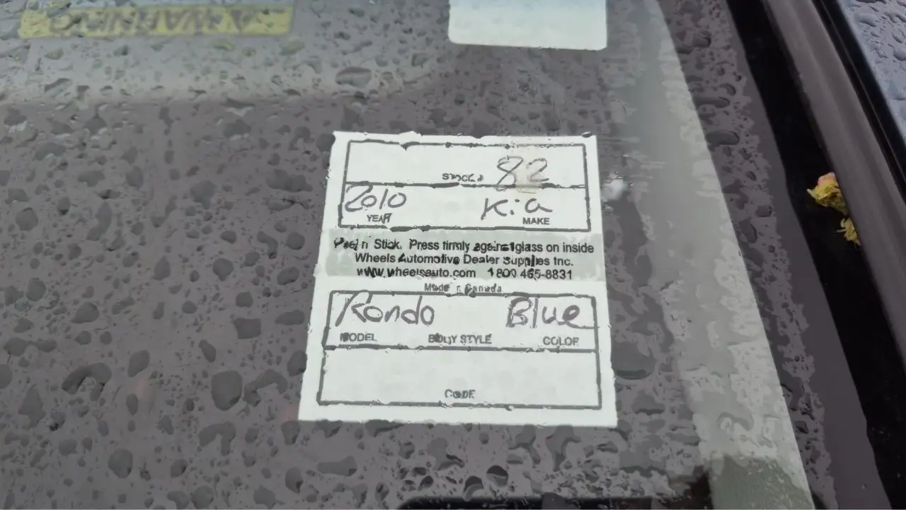 Kia Rondo снимка Kia Rondo