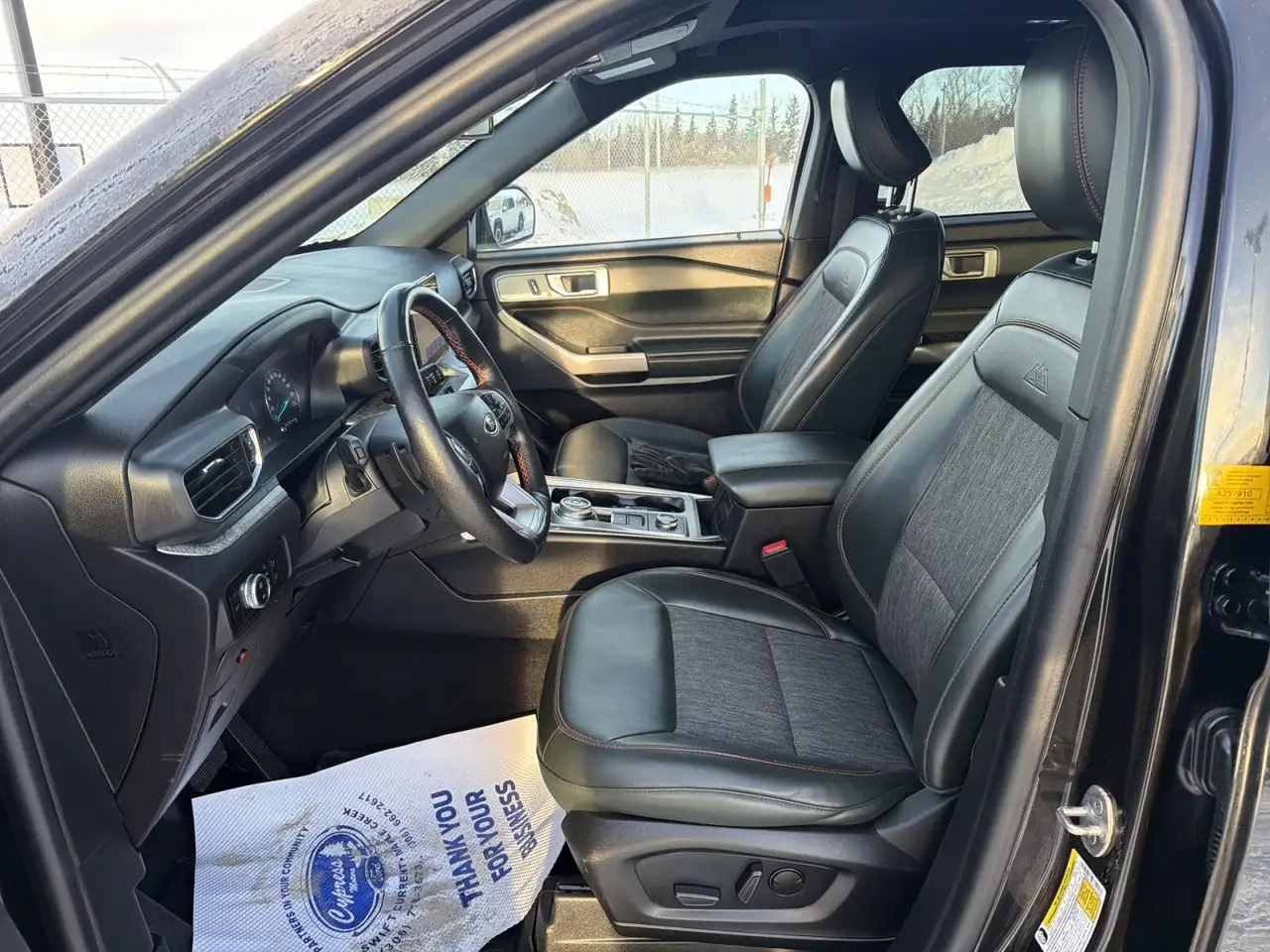 Ford Explorer снимка Ford Explorer