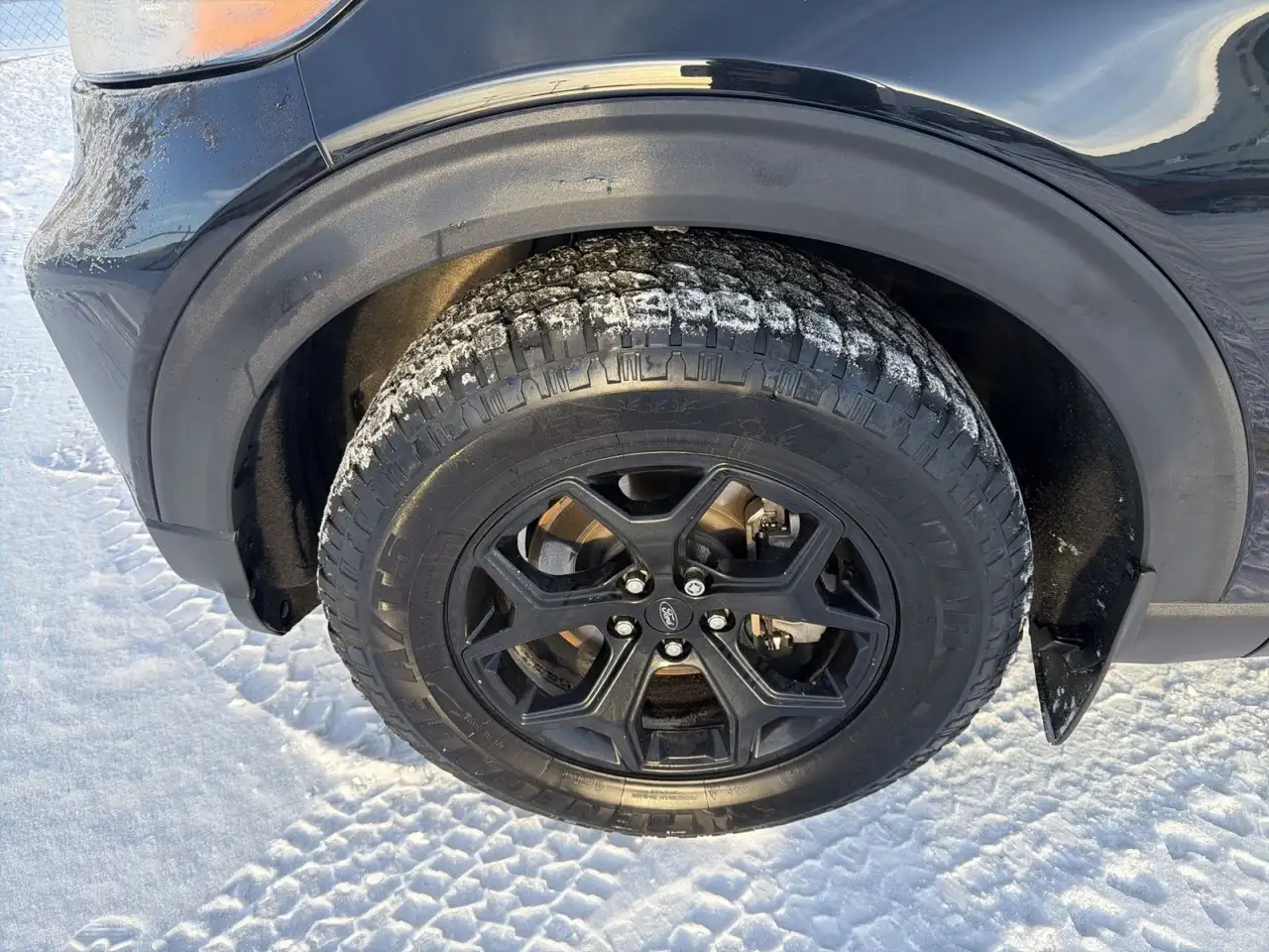 Ford Explorer снимка Ford Explorer