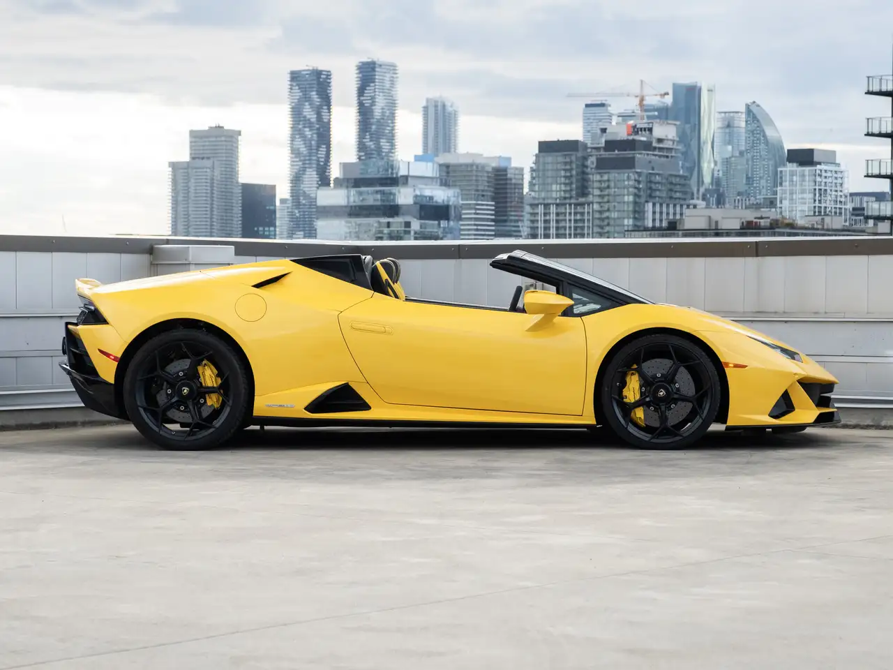 Lamborghini Huracán photo Lamborghini Huracán