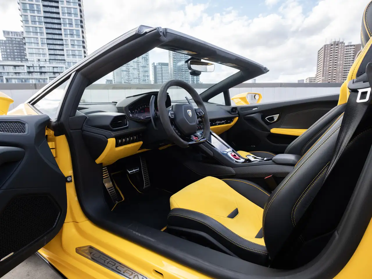 Lamborghini Huracán photo Lamborghini Huracán