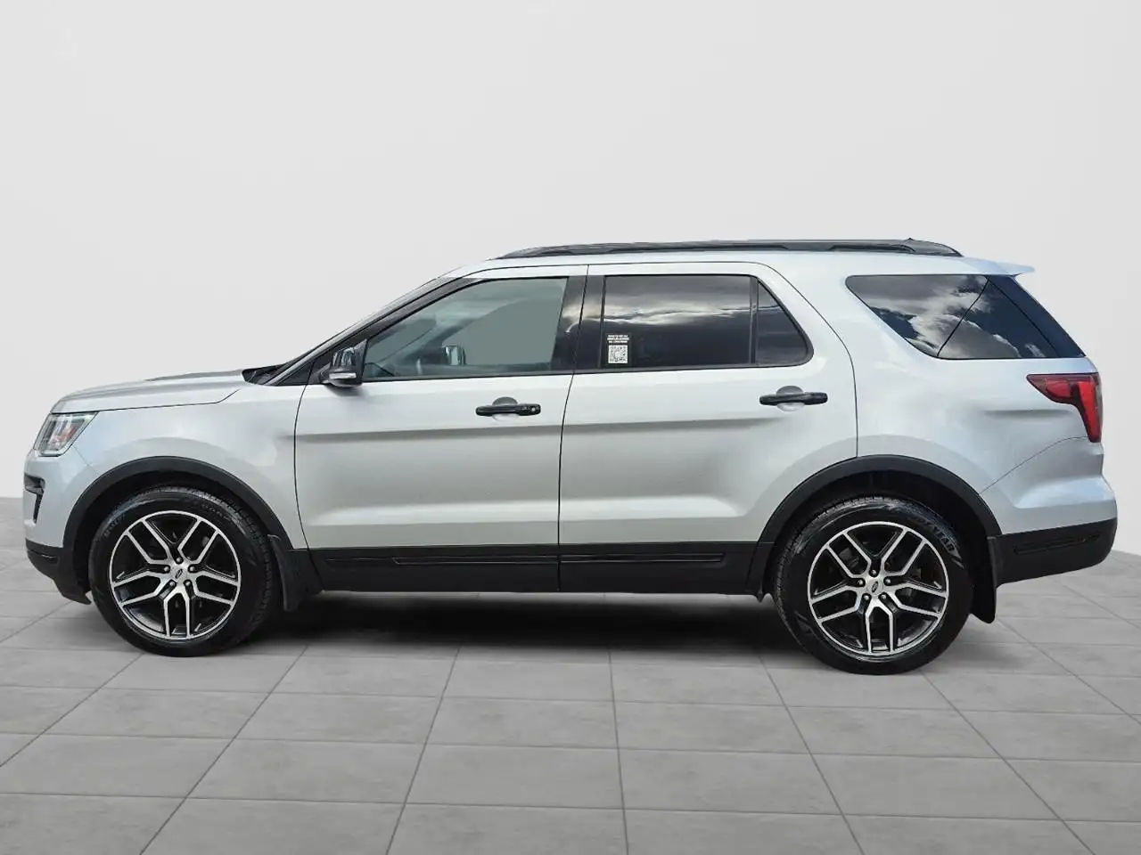 Ford Explorer снимка Ford Explorer