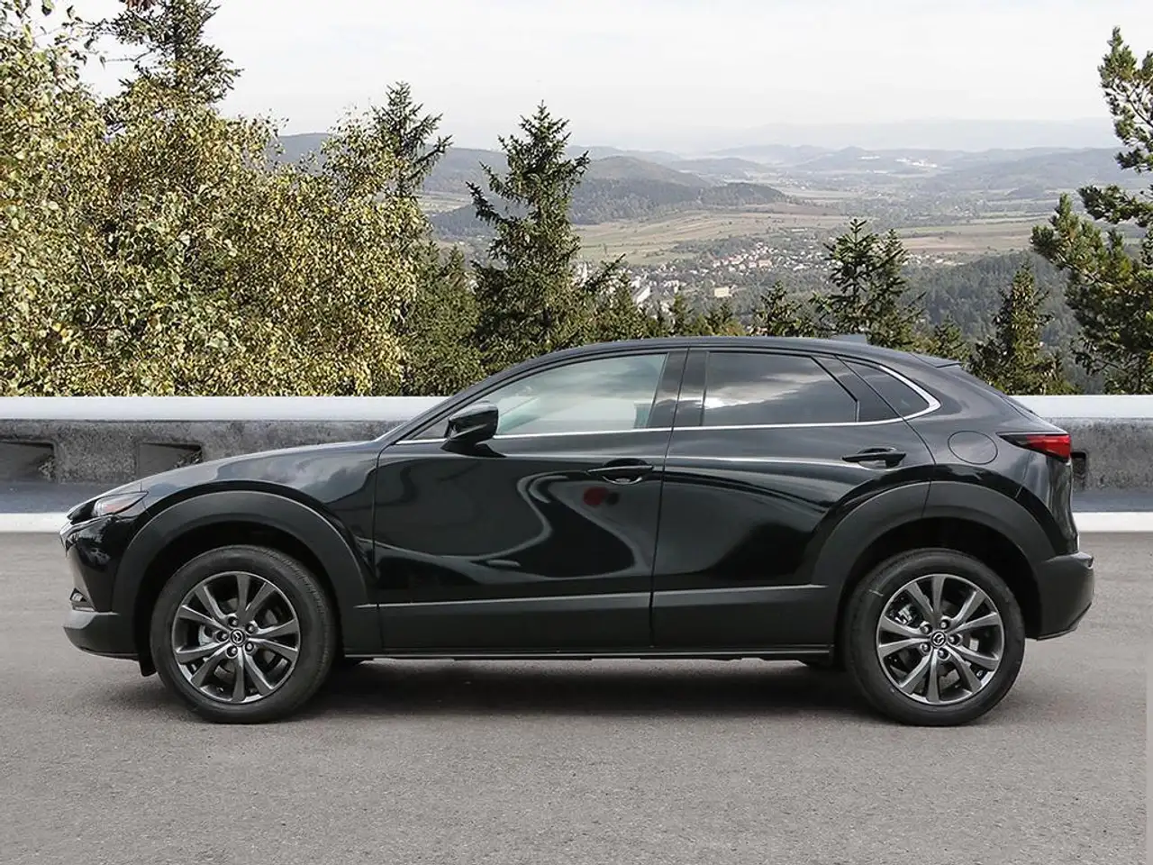 Mazda CX-30 photo Mazda CX-30