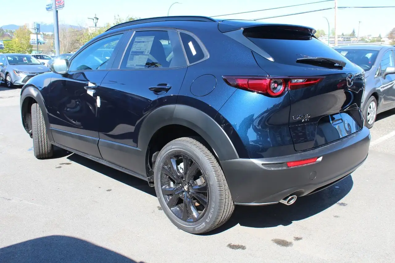 Mazda CX-30 photo Mazda CX-30