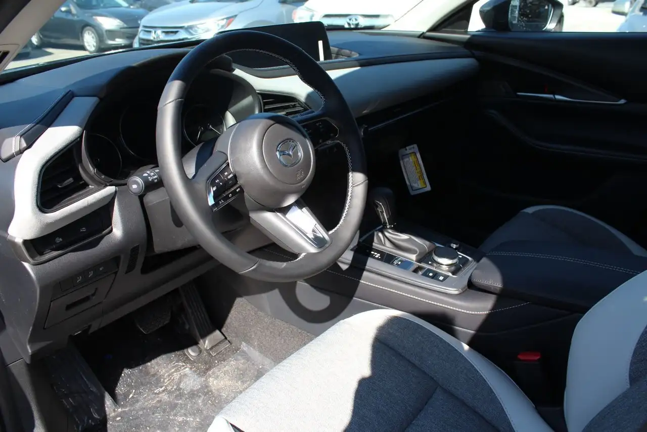 Mazda CX-30 photo Mazda CX-30