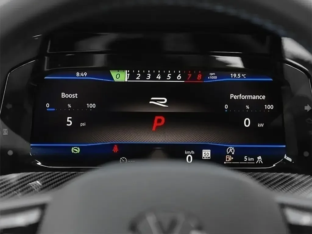 Volkswagen Golf R снимка Volkswagen Golf R