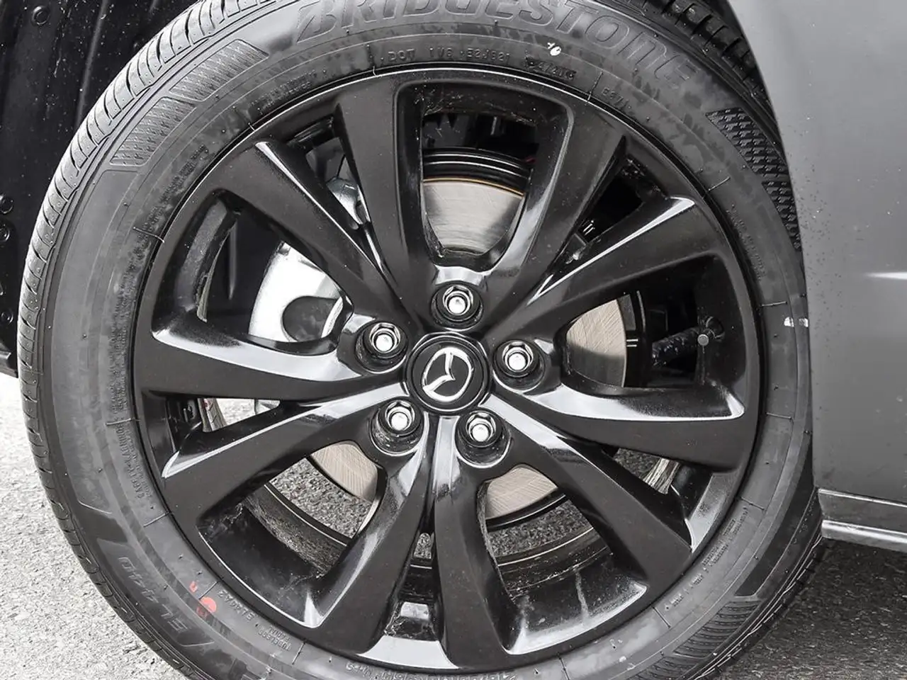 Mazda CX-30 photo Mazda CX-30