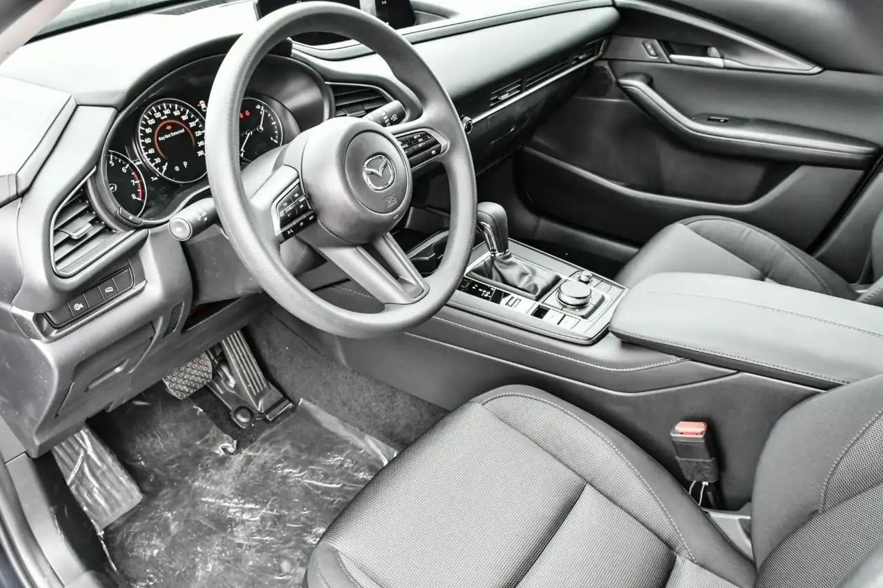 Mazda CX-30 photo Mazda CX-30