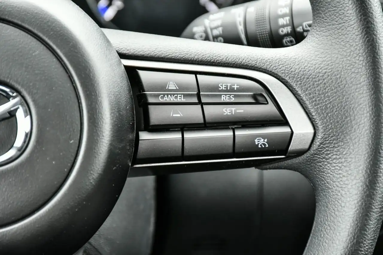 Mazda CX-30 photo Mazda CX-30