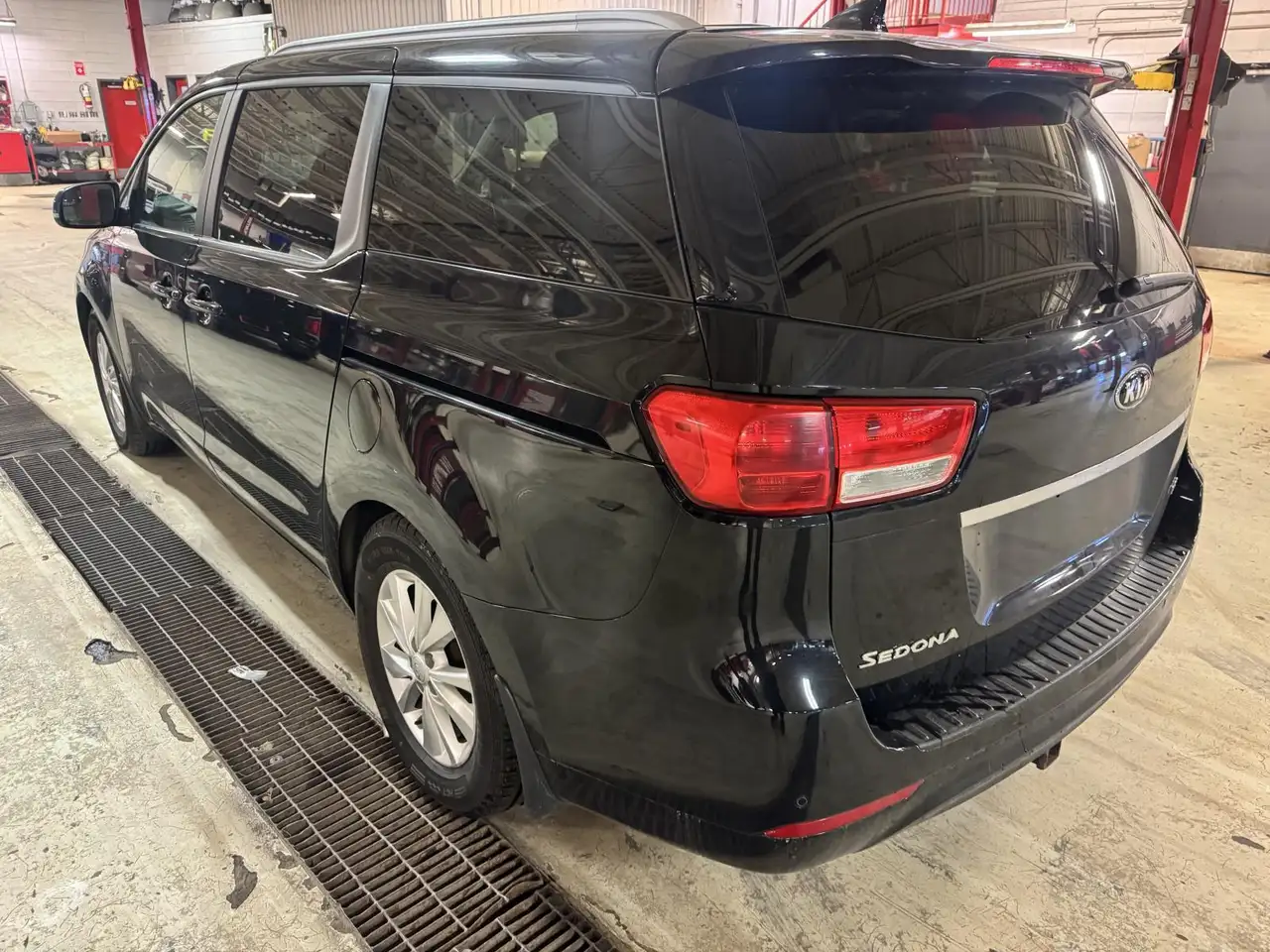 Kia Sedona photo Kia Sedona