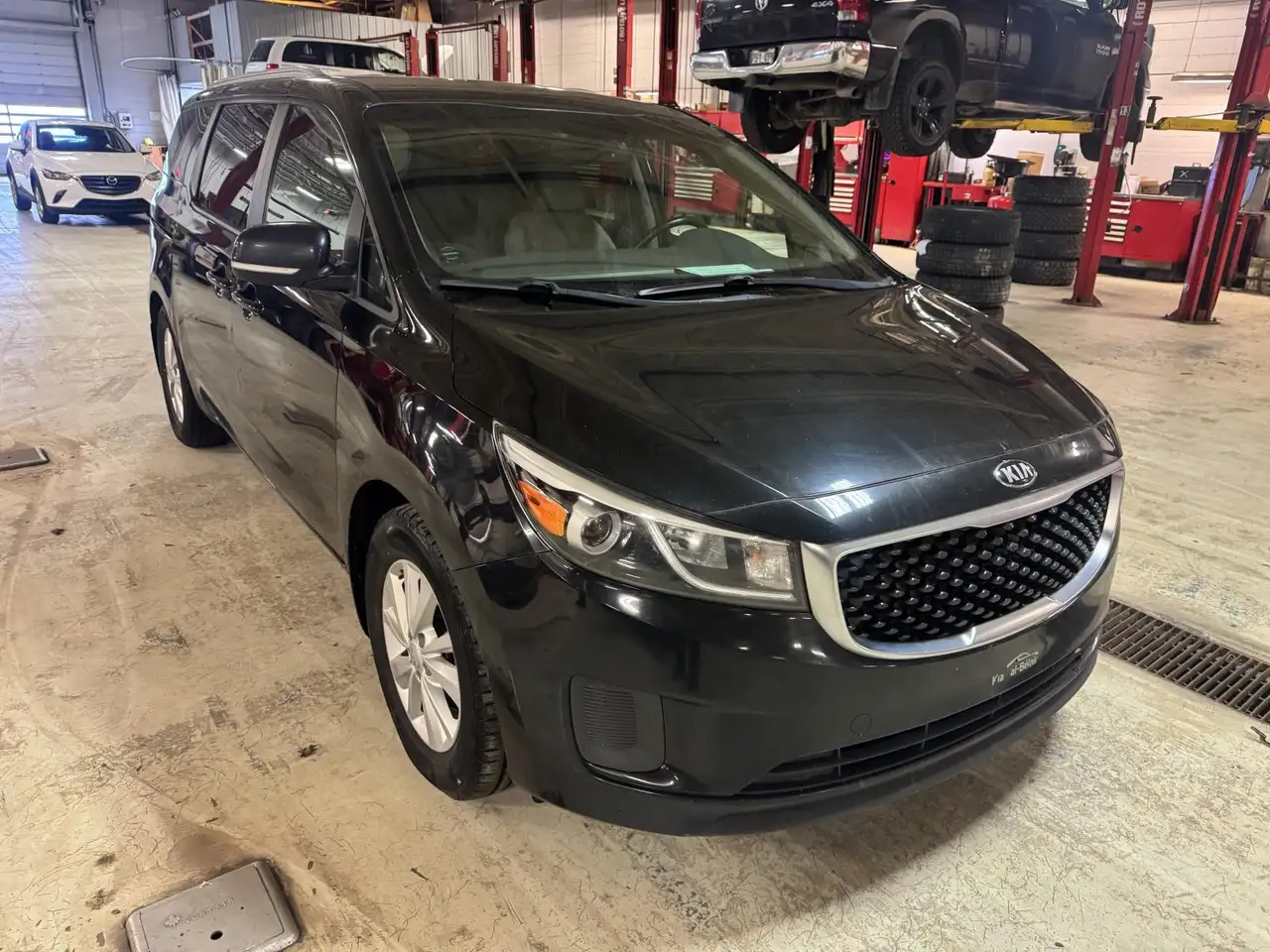 Kia Sedona photo Kia Sedona