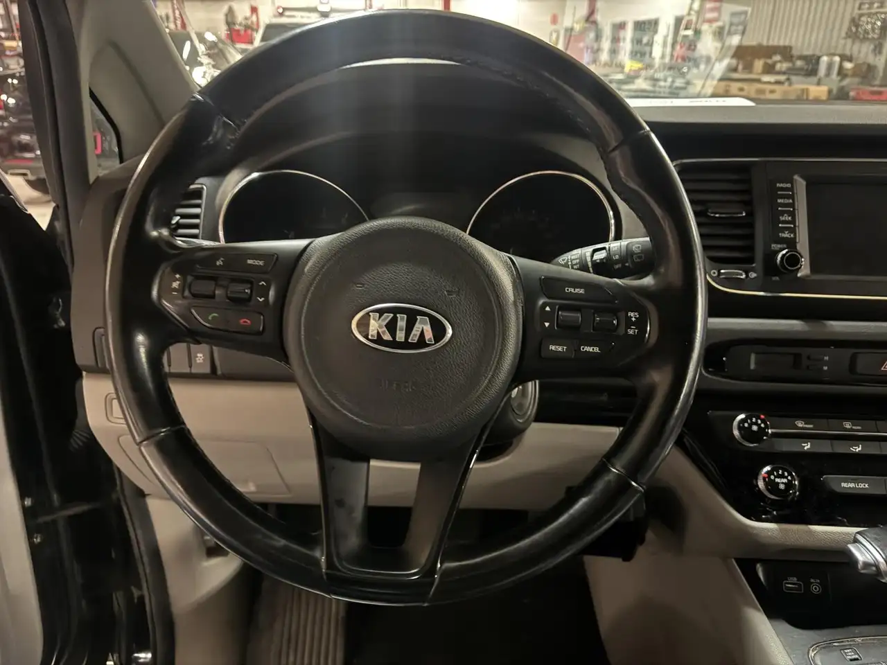Kia Sedona photo Kia Sedona