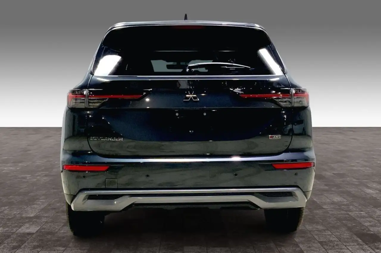 Mitsubishi Outlander photo Mitsubishi Outlander