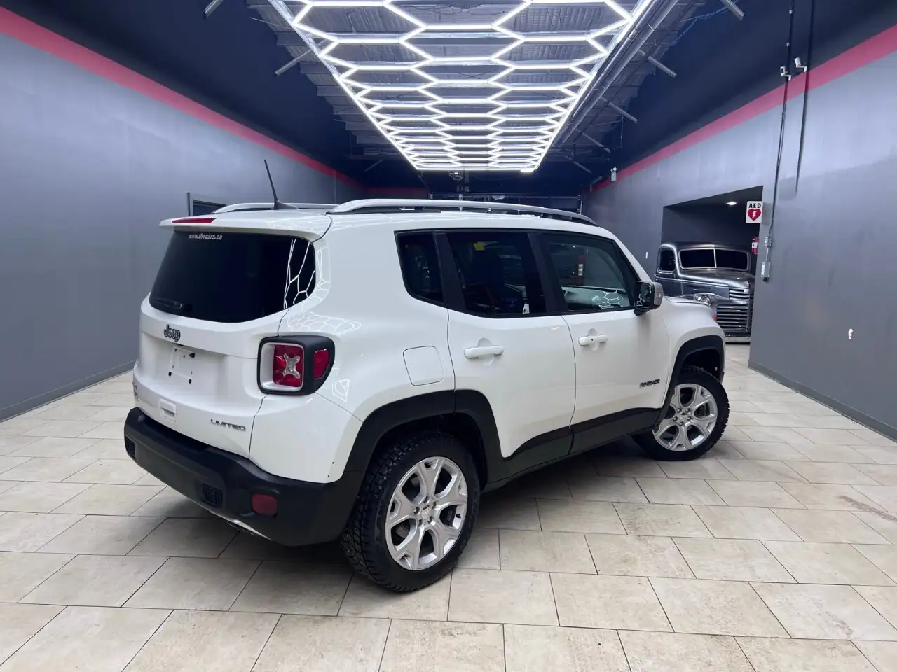 Jeep Renegade снимка Jeep Renegade