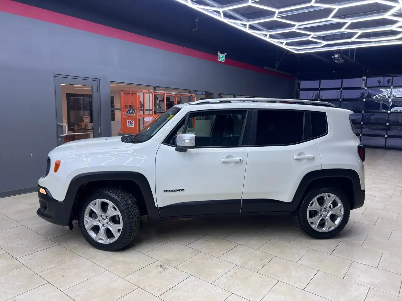 Jeep Renegade снимка Jeep Renegade