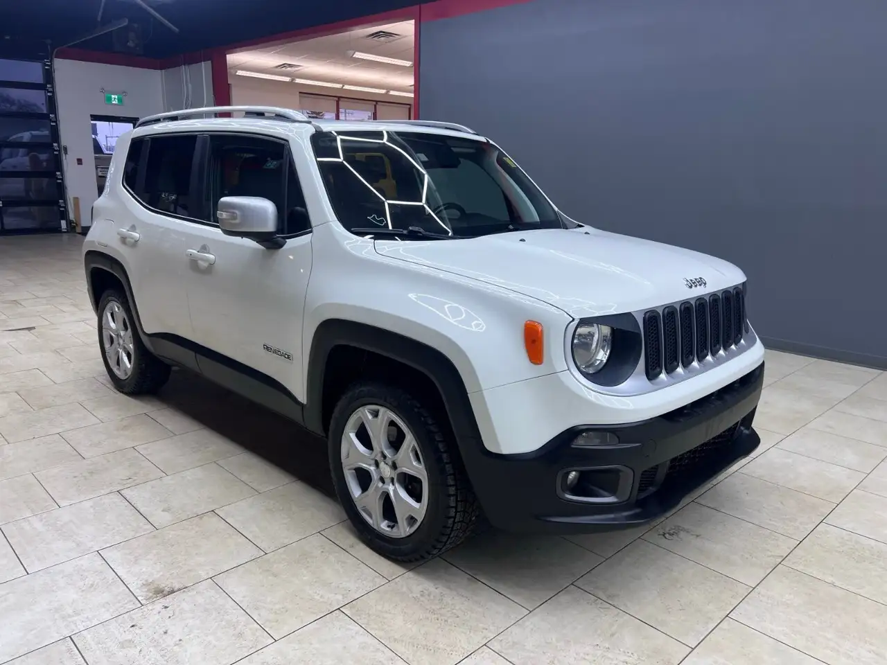 Jeep Renegade снимка Jeep Renegade