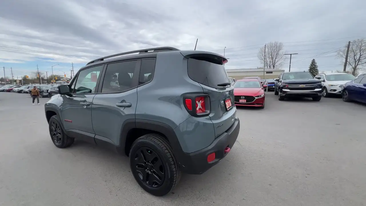 Jeep Renegade снимка Jeep Renegade