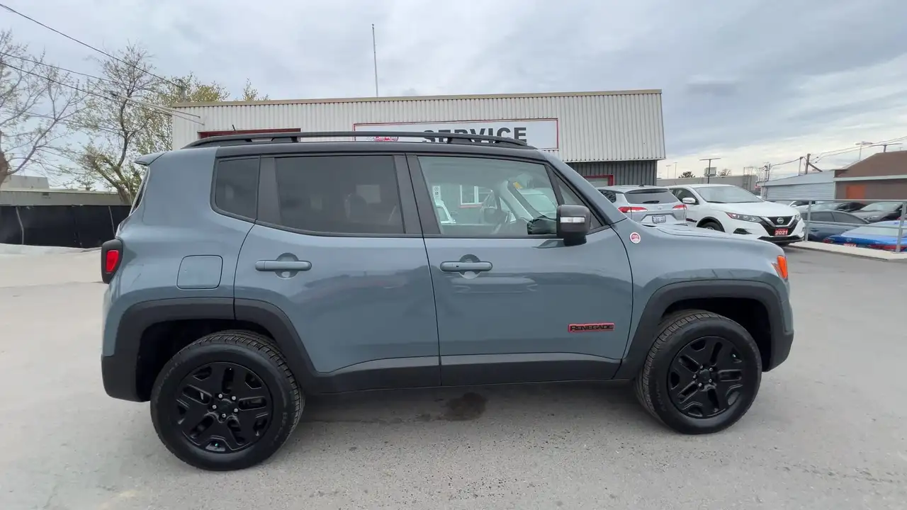 Jeep Renegade снимка Jeep Renegade
