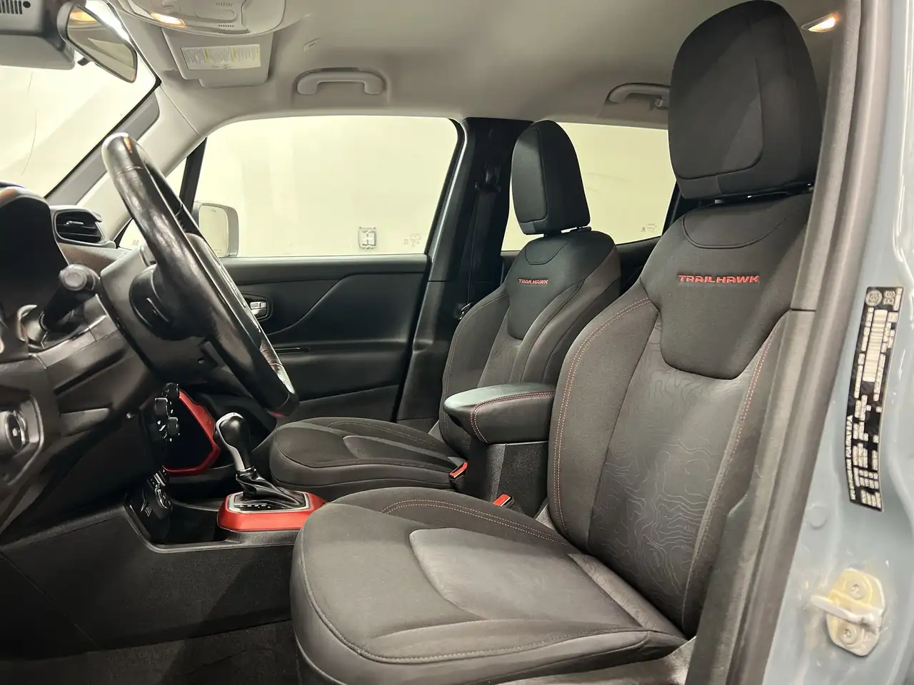 Jeep Renegade снимка Jeep Renegade