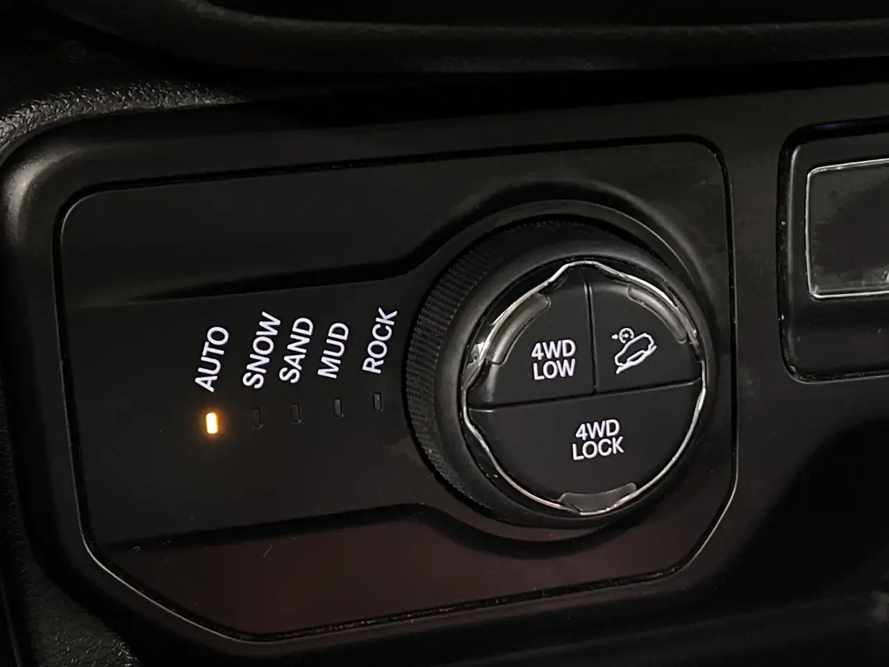 Jeep Renegade снимка Jeep Renegade
