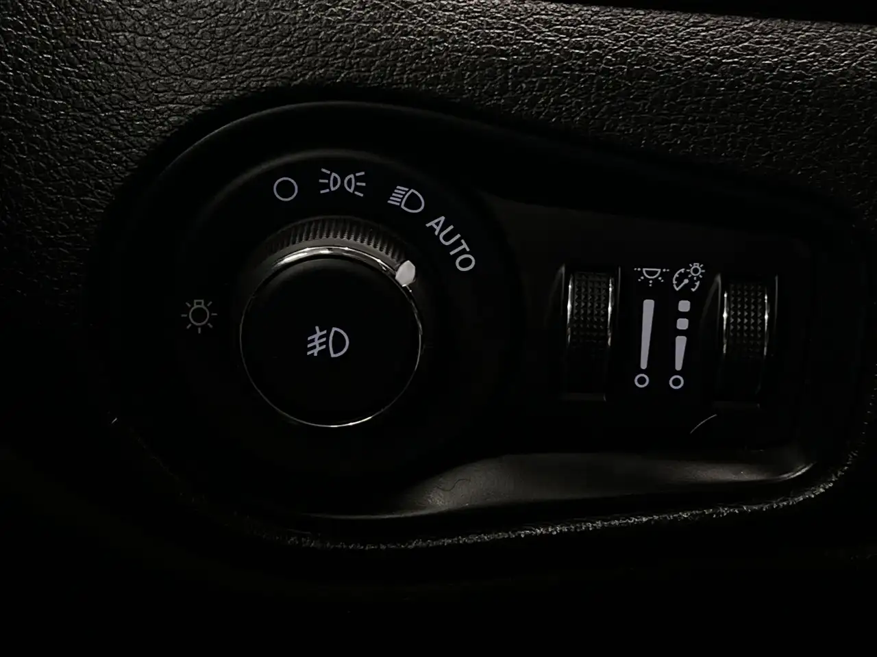 Jeep Renegade снимка Jeep Renegade