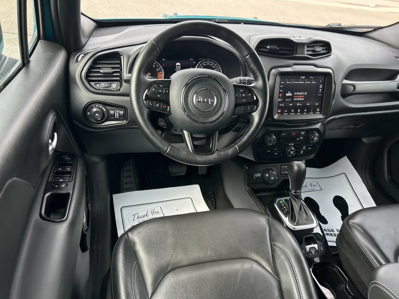 Jeep Renegade снимка Jeep Renegade