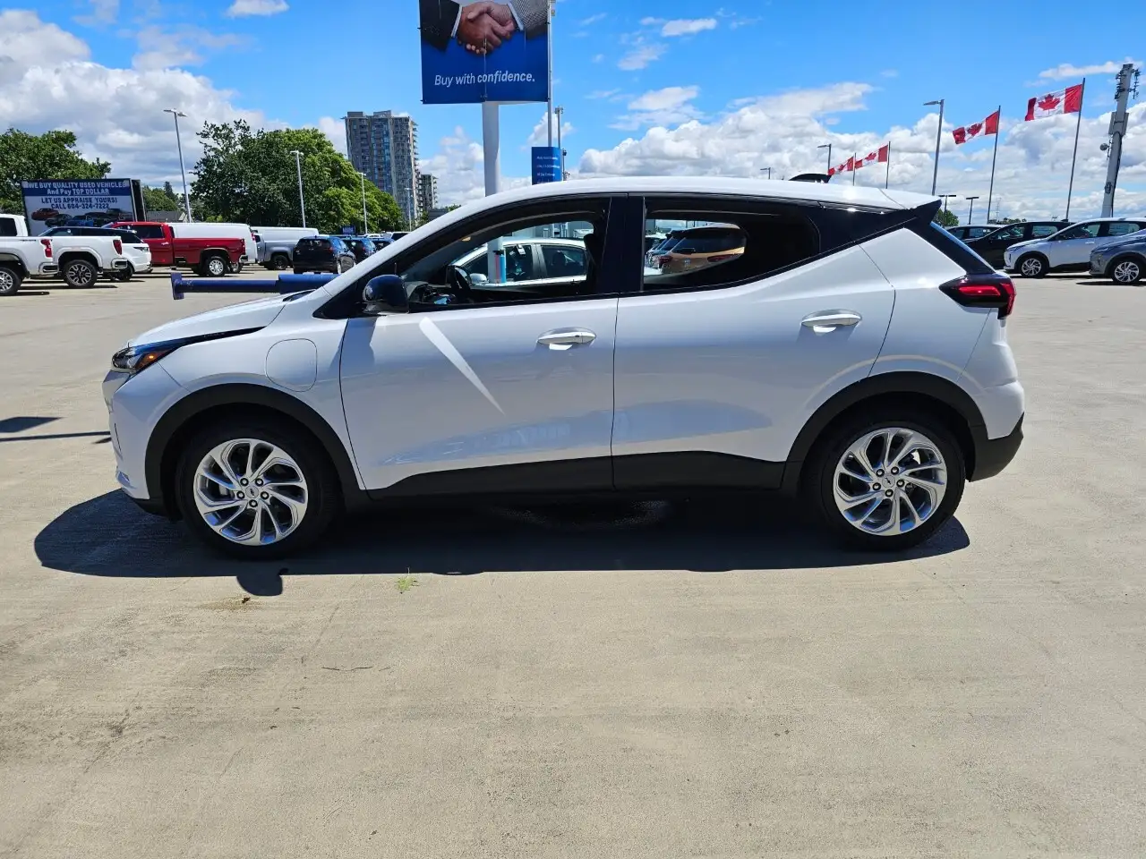 Chevrolet Bolt photo Chevrolet Bolt
