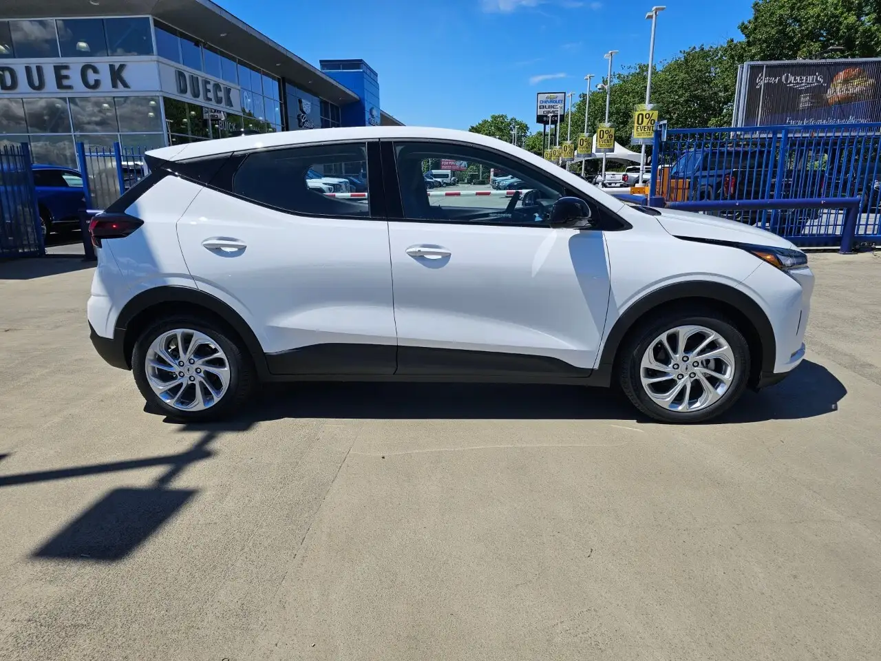 Chevrolet Bolt photo Chevrolet Bolt