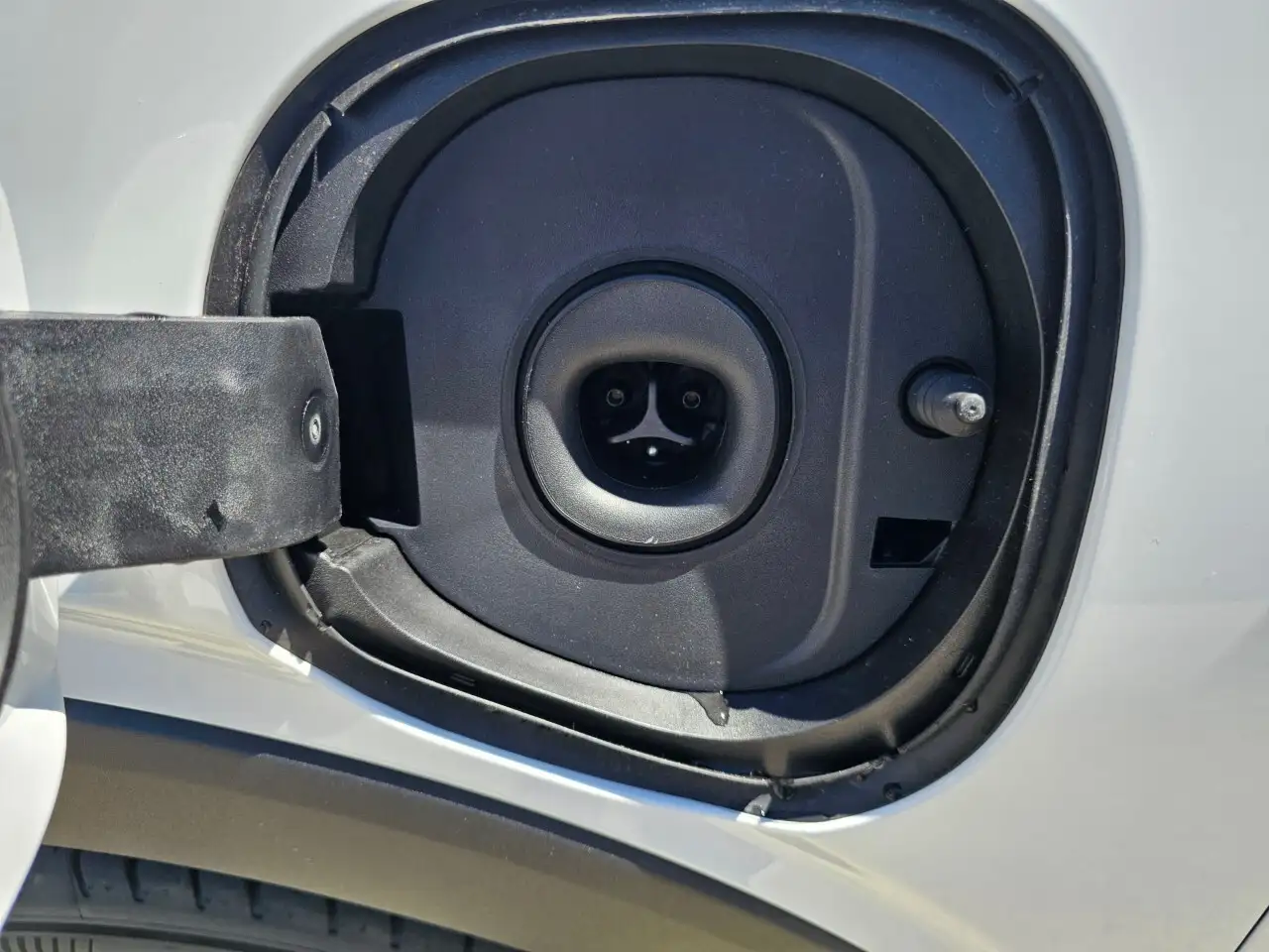 Chevrolet Bolt photo Chevrolet Bolt