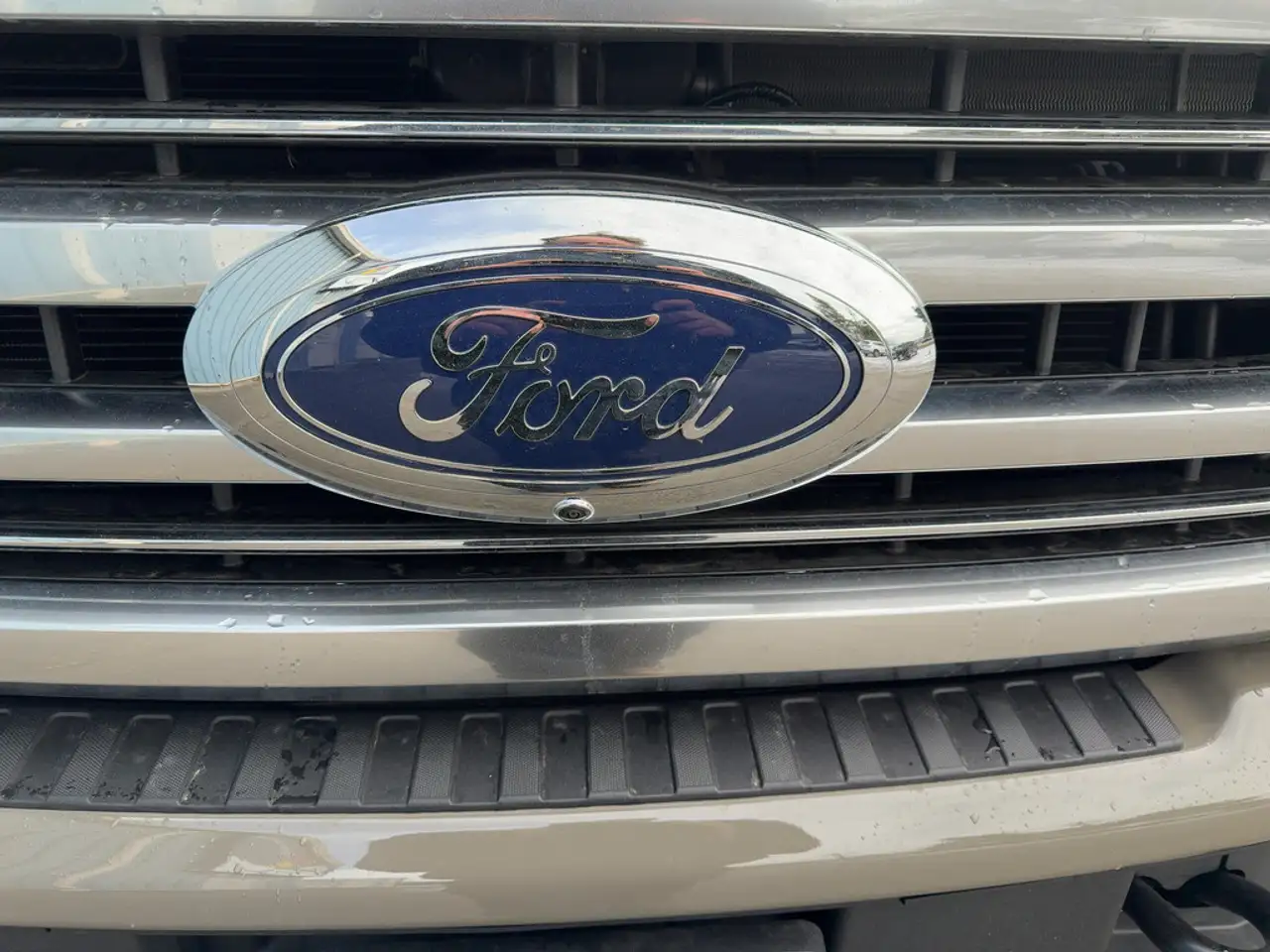 Ford F 350 снимка Ford F 350