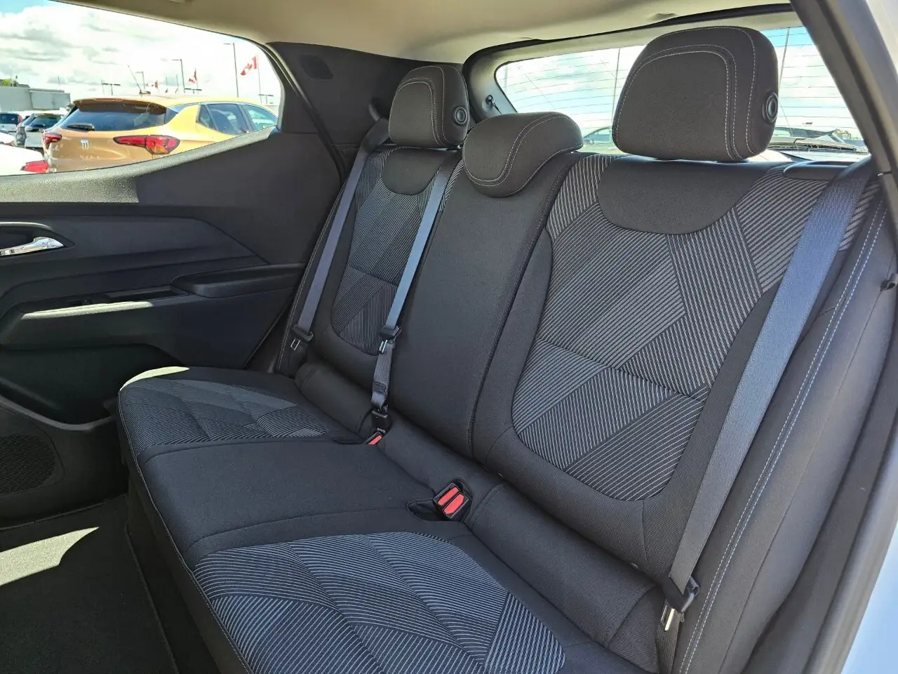 Chevrolet Bolt photo Chevrolet Bolt