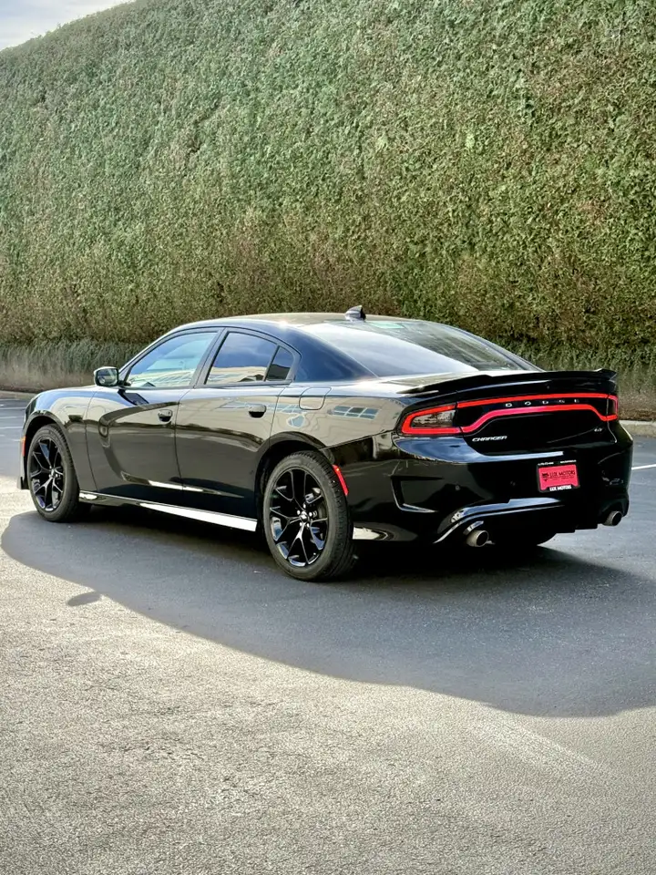 Dodge Charger снимка Dodge Charger