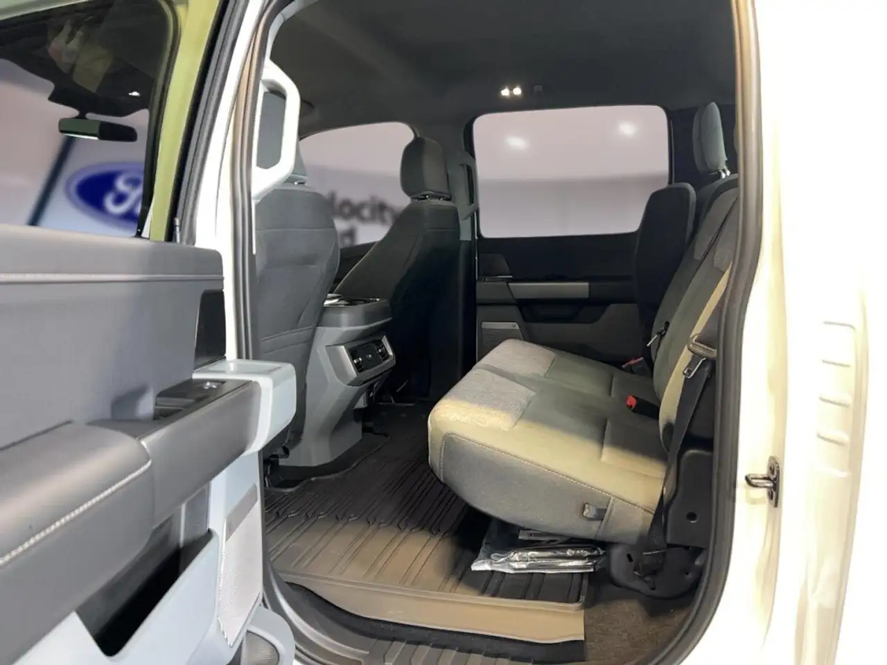 Ford F 350 снимка Ford F 350
