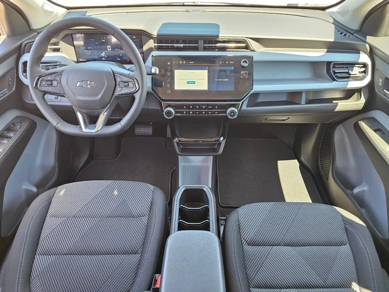 Chevrolet Bolt photo Chevrolet Bolt