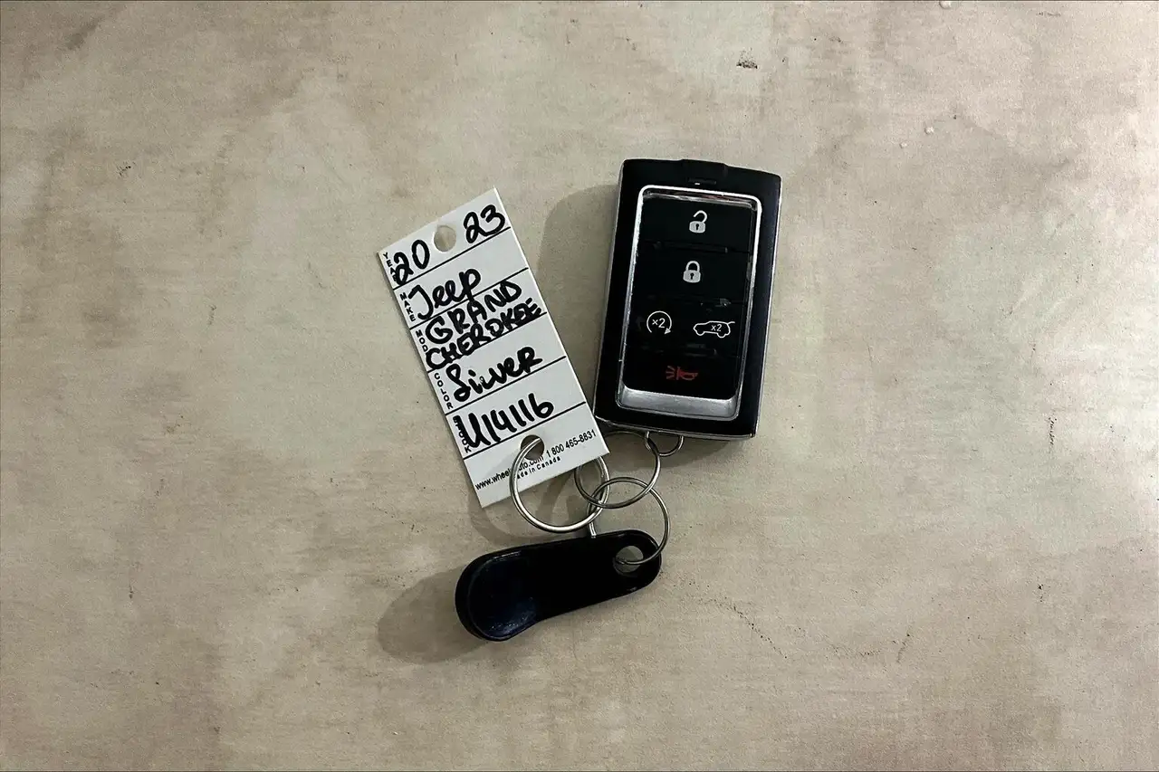 Jeep Grand Cherokee снимка Jeep Grand Cherokee