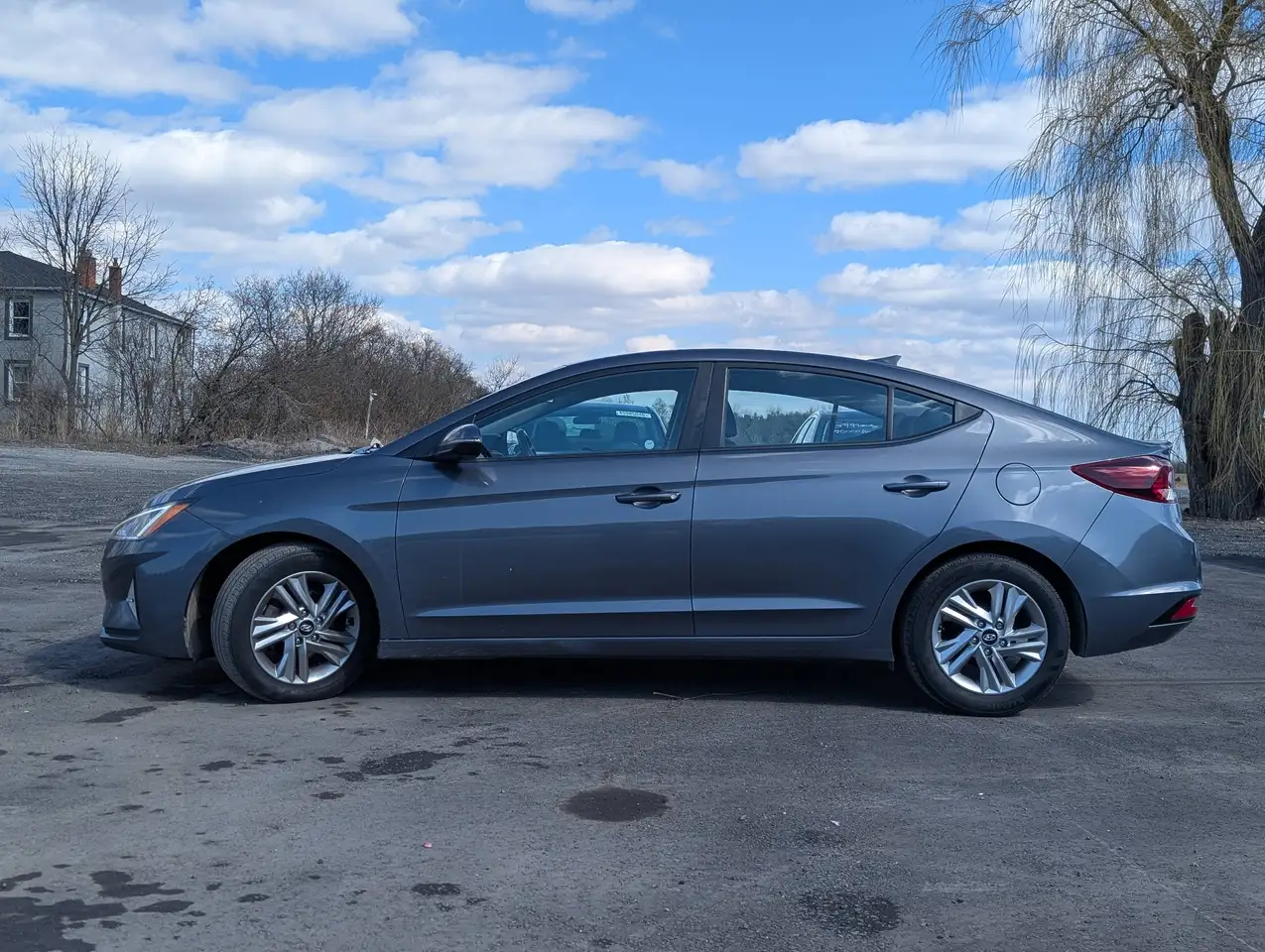 Hyundai ELANTRA снимка Hyundai ELANTRA