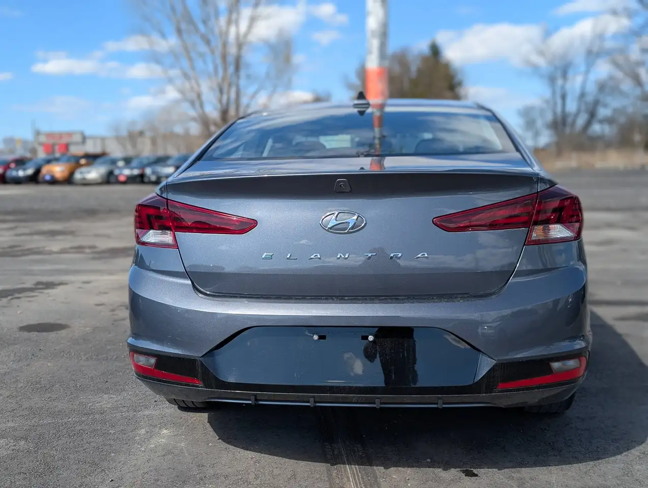 Hyundai ELANTRA снимка Hyundai ELANTRA