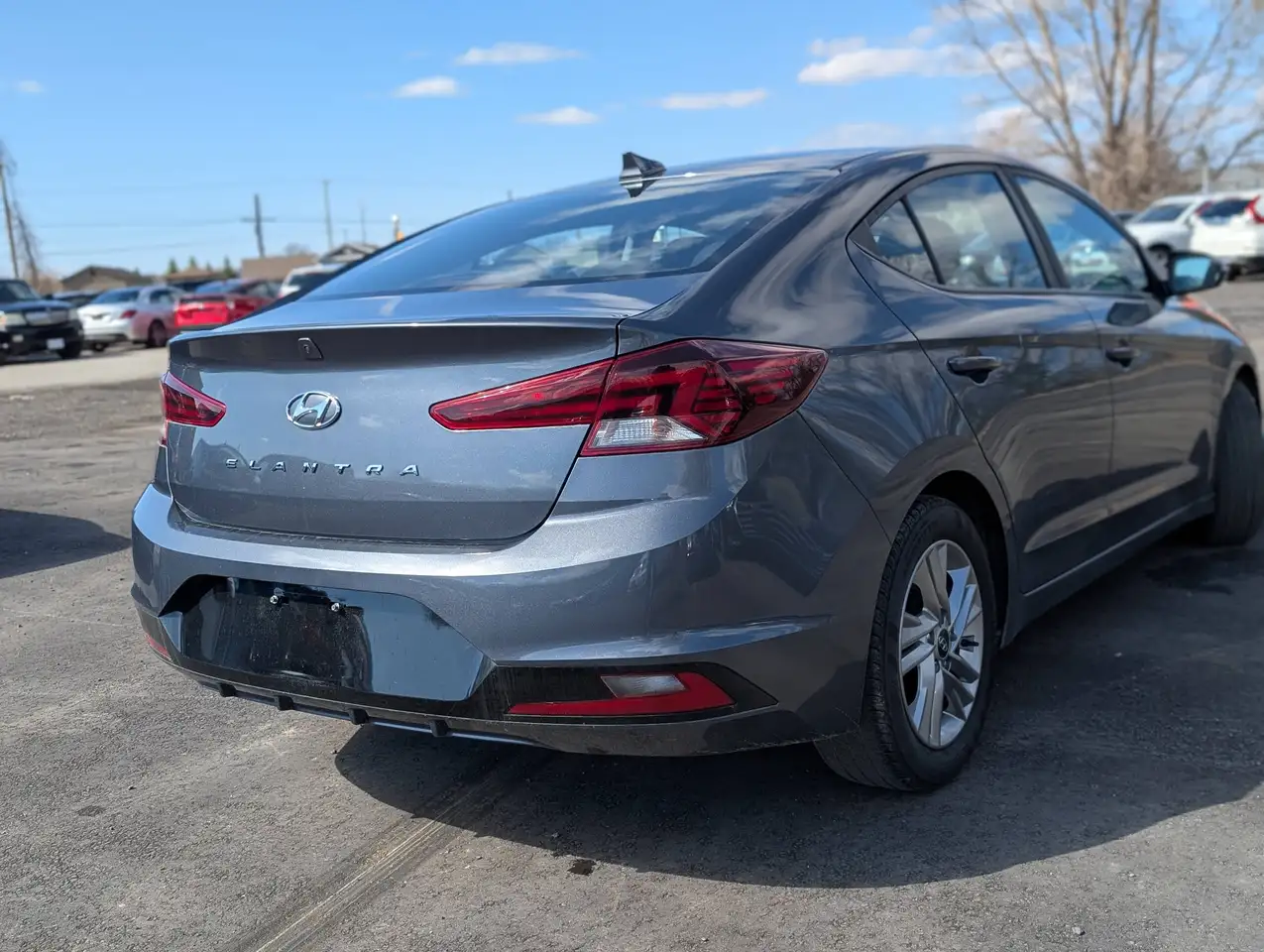 Hyundai ELANTRA снимка Hyundai ELANTRA