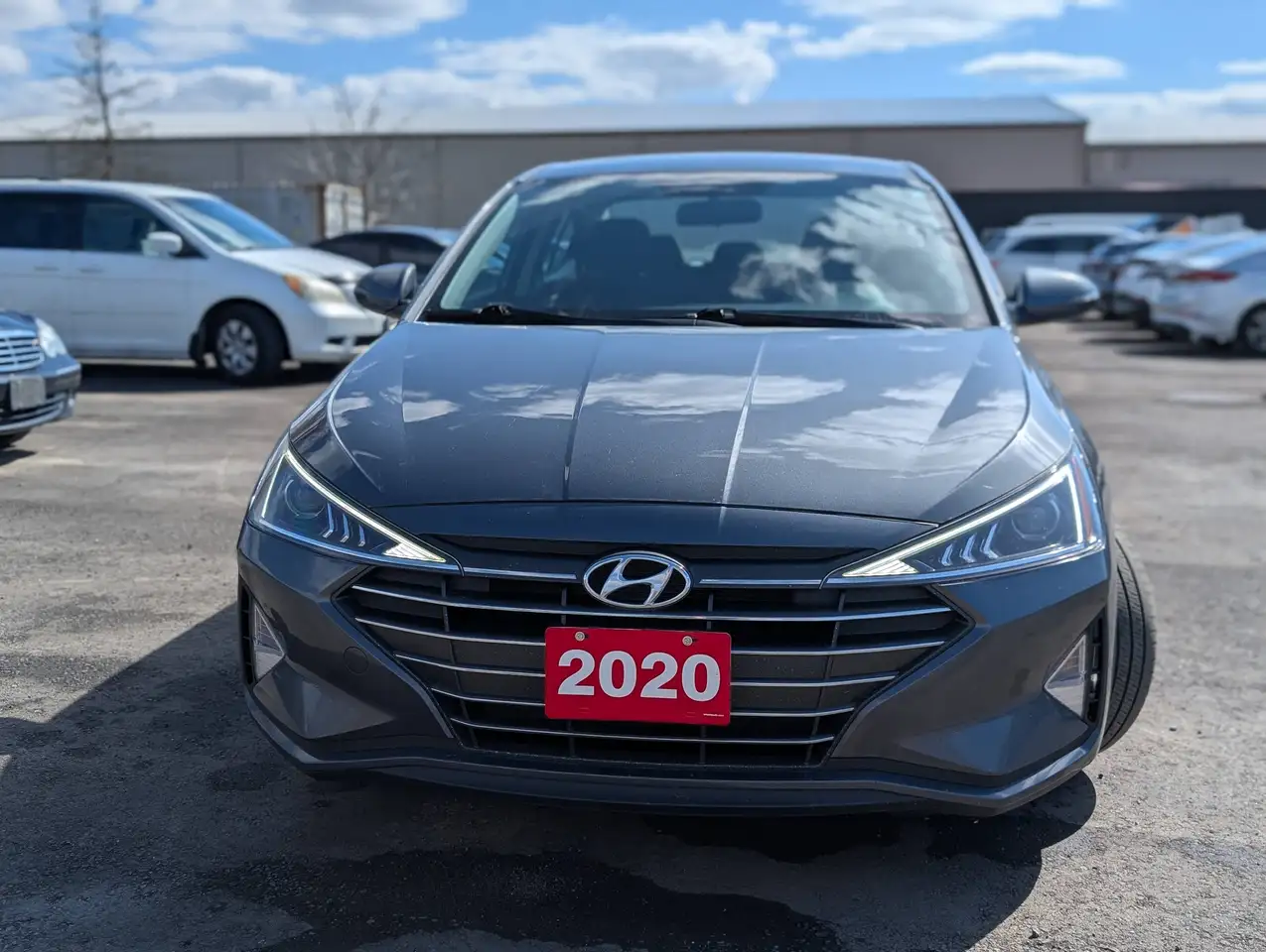 Hyundai ELANTRA снимка Hyundai ELANTRA