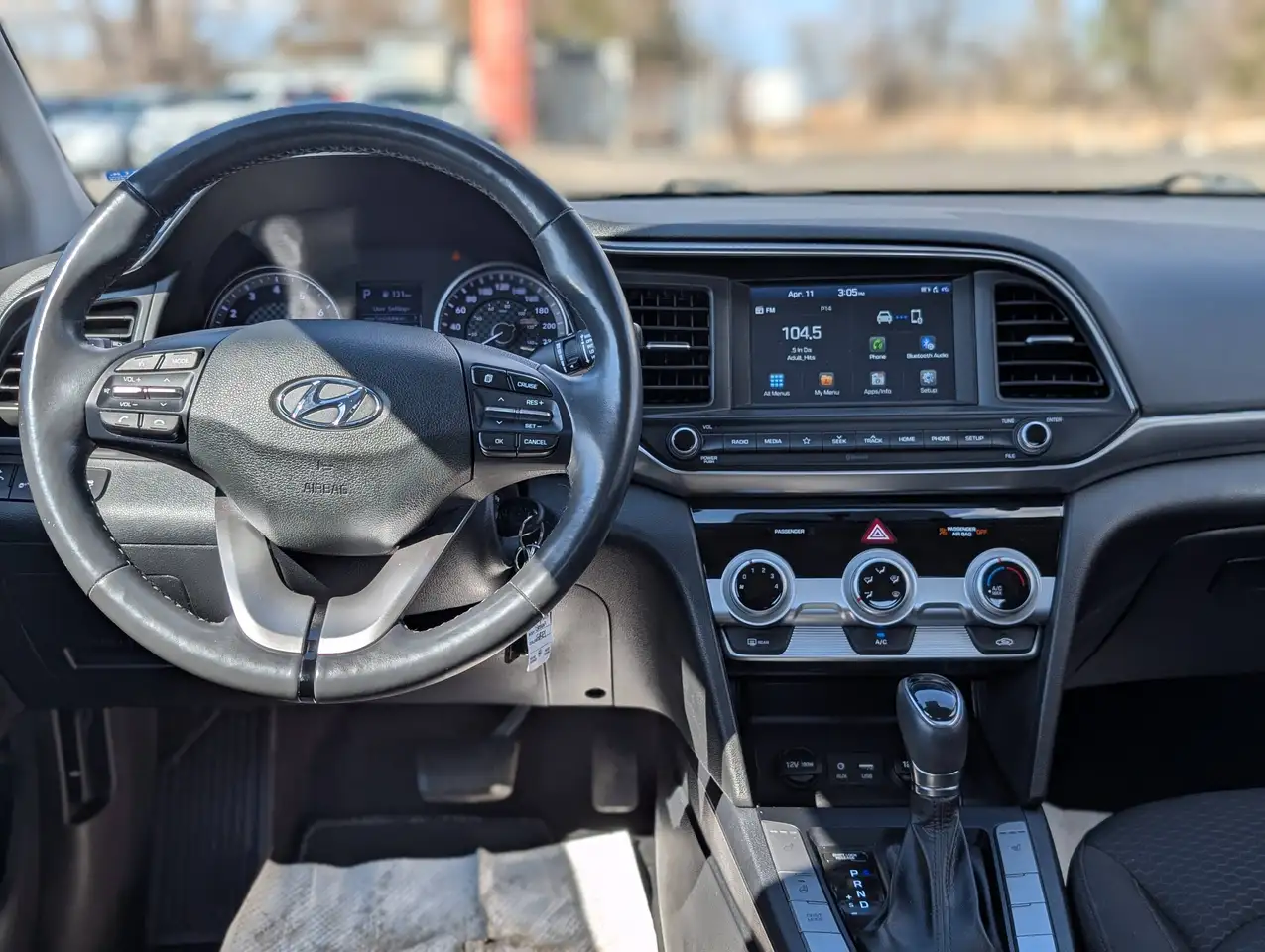 Hyundai ELANTRA снимка Hyundai ELANTRA