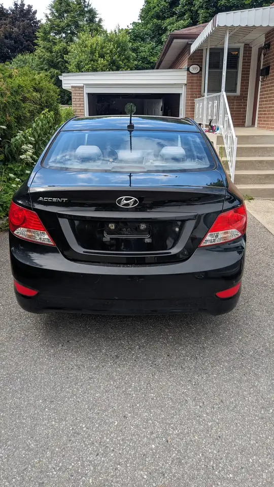 2012 Hyundai ACCENT