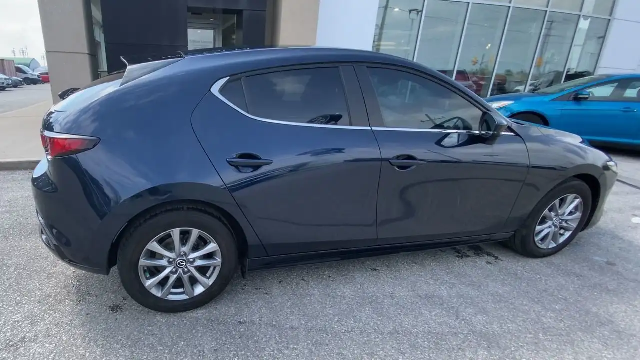 Mazda 3 снимка Mazda 3