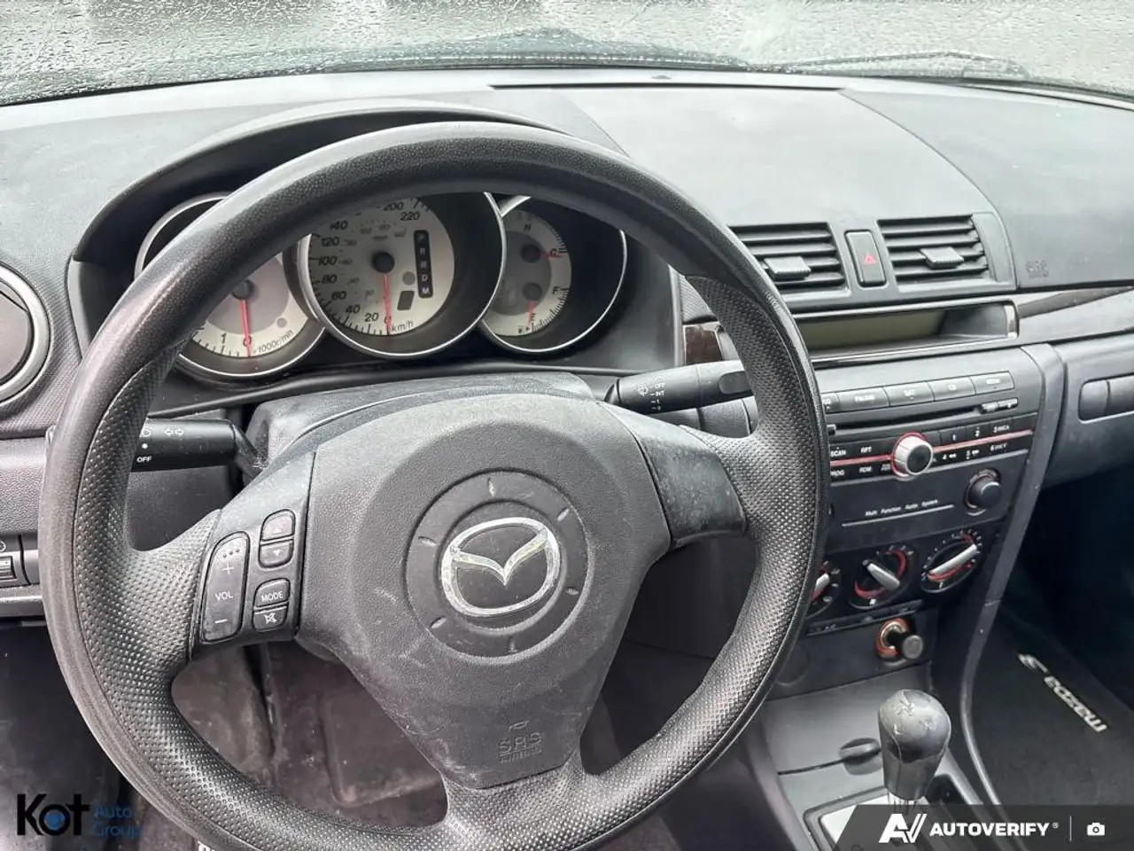 Mazda 3 снимка Mazda 3