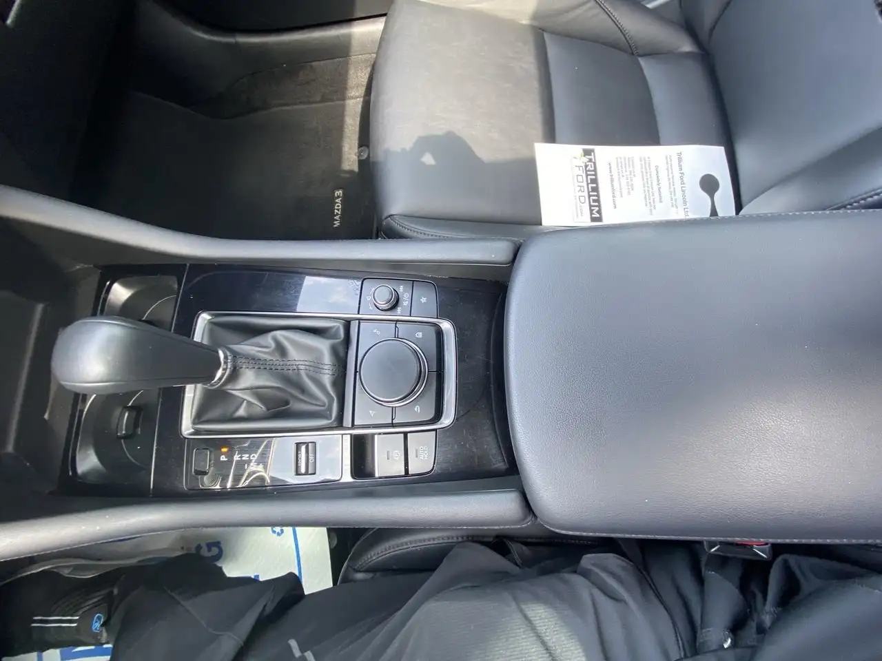 Mazda 3 снимка Mazda 3